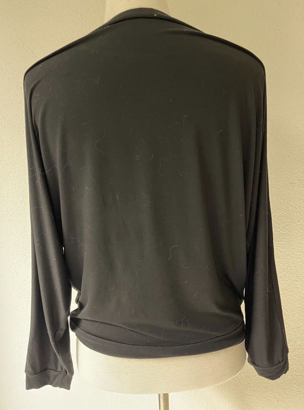Versace T-shirt: VERSACE Shirt Gr 40 – Usato da Hildisrieden venduto da Inna71 1