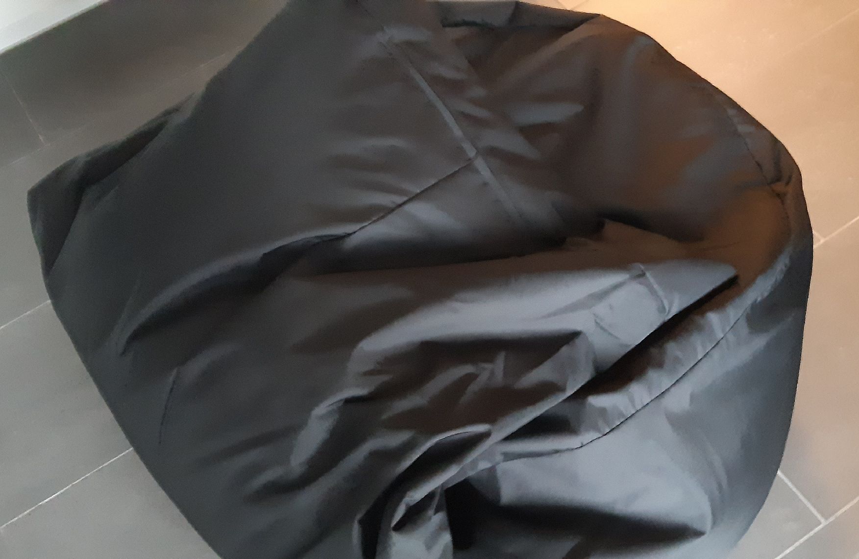 Kissen: Schwarzer Sitzsack für gemütliche Stunden. – Gebraucht aus Richterswil von ADIACE010 3