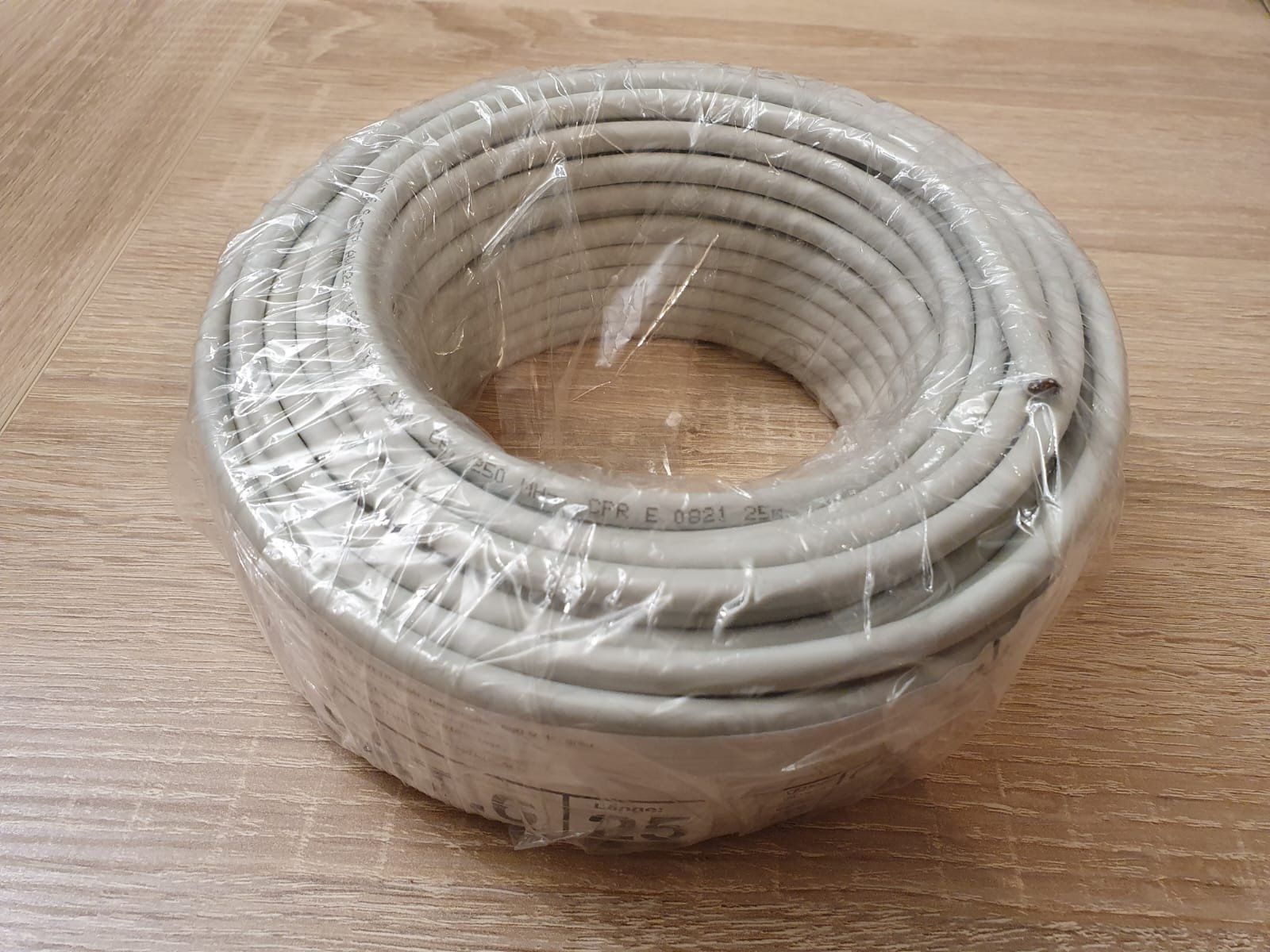 Kabel: Netzwerkkabel Cat.6 S/FTP, 25m, halogenfrei, grau – Neu und originalverpackt aus Naters von Gutti92