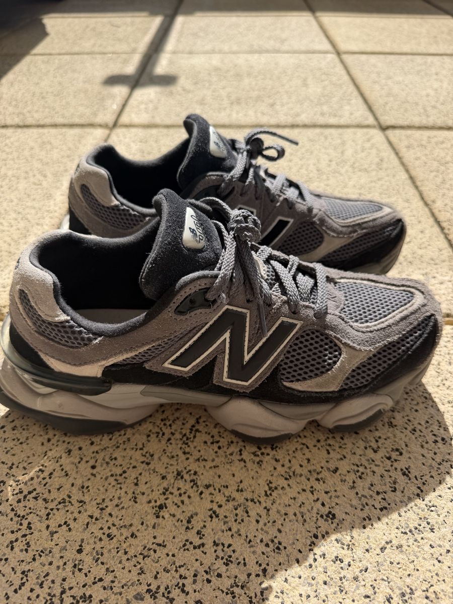 New Balance Herrenschuhe: New Balance 9060 – Gebraucht aus Liestal von KLAG