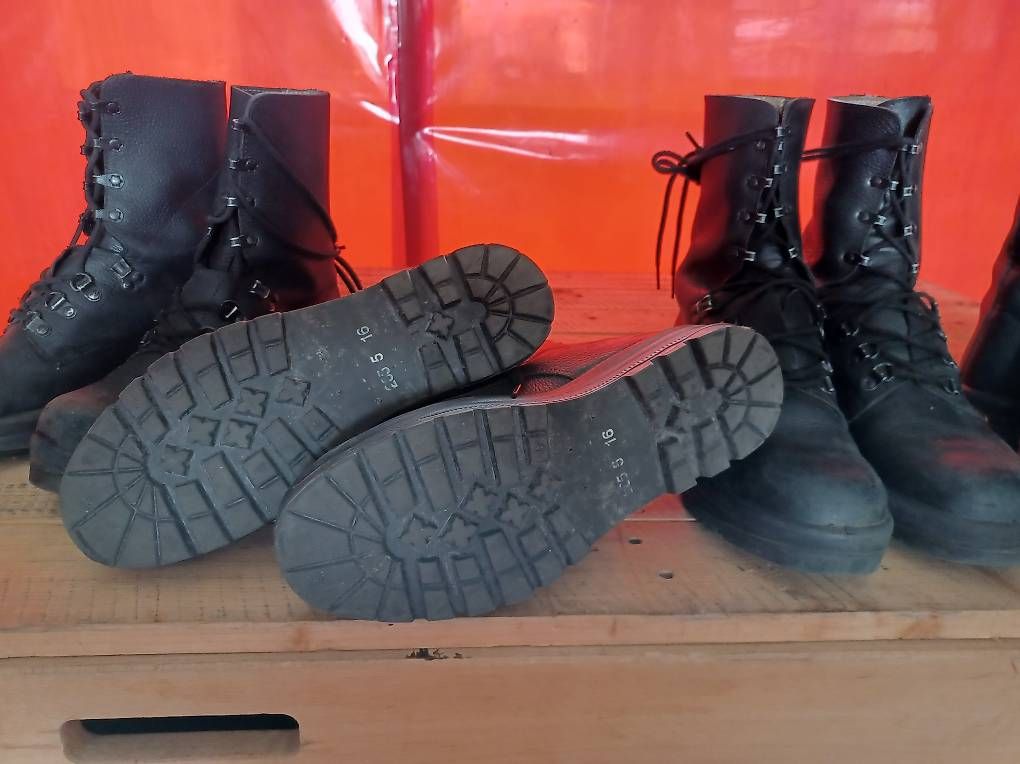 Schweizer Armee Herrenschuhe: Militär Kampfstiefel Leder – Gebraucht aus kägiswil von Waltiming1968 3