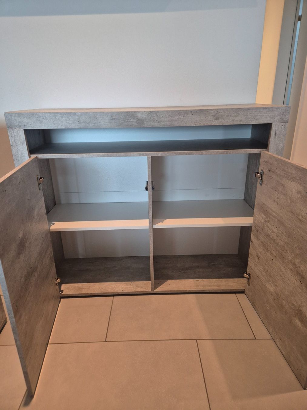 Commodes: Sideboard in Betonoptik – D'occasion à Oberglatt ZH par FlaviaB. 1