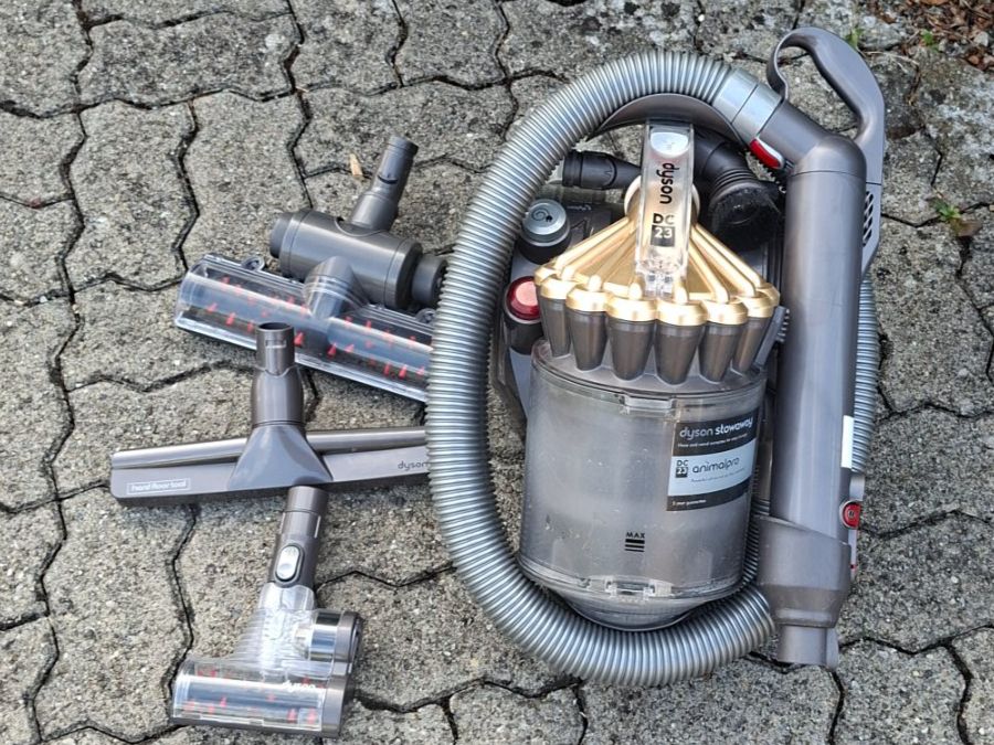 Dyson Aspirapolveri & Accessori: Staubsauger Dyson DC 23 – Usato da Uetendorf venduto da jumaijumai
