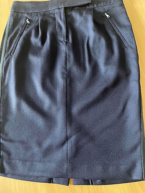 Gonne: 2 Maxmara Skirts for CHF 70 – Usato da Lausanne venduto da nan_mj5q