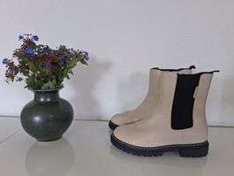 Esprit gefütterte Chelseaboots Winter Stiefel 35 neuwertig