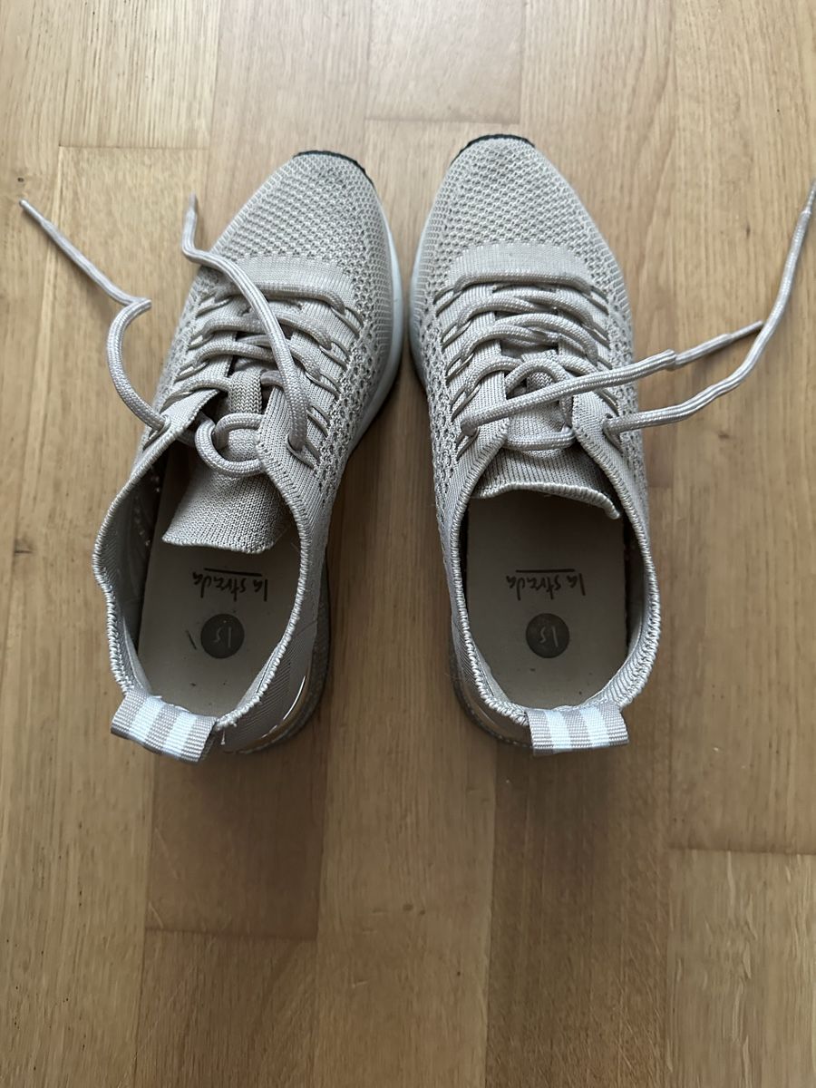 Damenschuhe: La Strada Sneakers, Grösse 36, Beige – Gebraucht aus Wil SG von millass 2