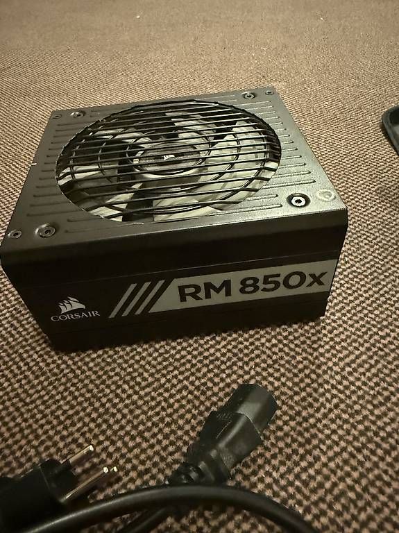 Corsair Componenti elettronici: PSU Corsair Rm850x – Usato da Epalinges venduto da jul_6ddf