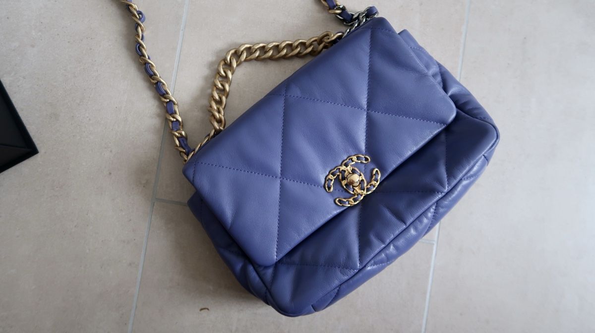 Chanel Borse da donna: Sac Chanel 19 – Nuovo (secondo la descrizione) da Biel/Bienne venduto da Nina-Beuret 1