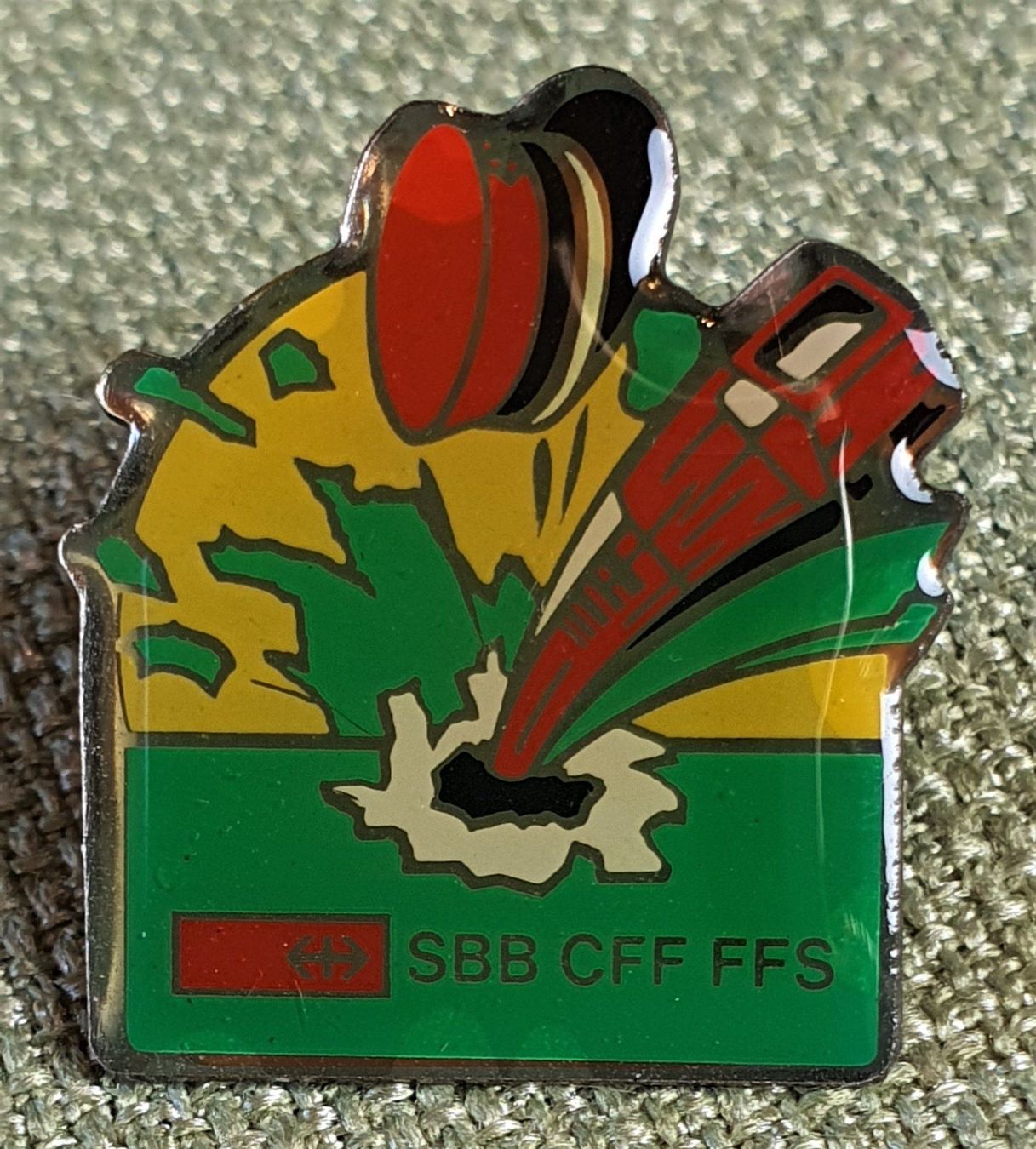 Pins: B263 - Pin SBB CFF FFS Zug Hut Schweiz – Gebraucht aus Reinach BL von Boston-Verkauf 1