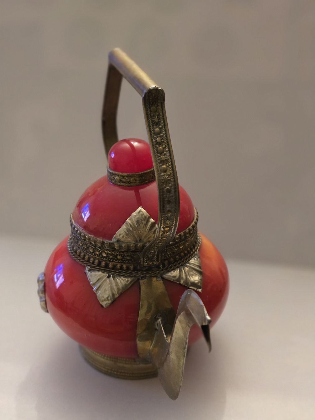 Teiere: Théière laiton Rouge et Or décorative  – Usato da Founex venduto da Vivi.dressing 2