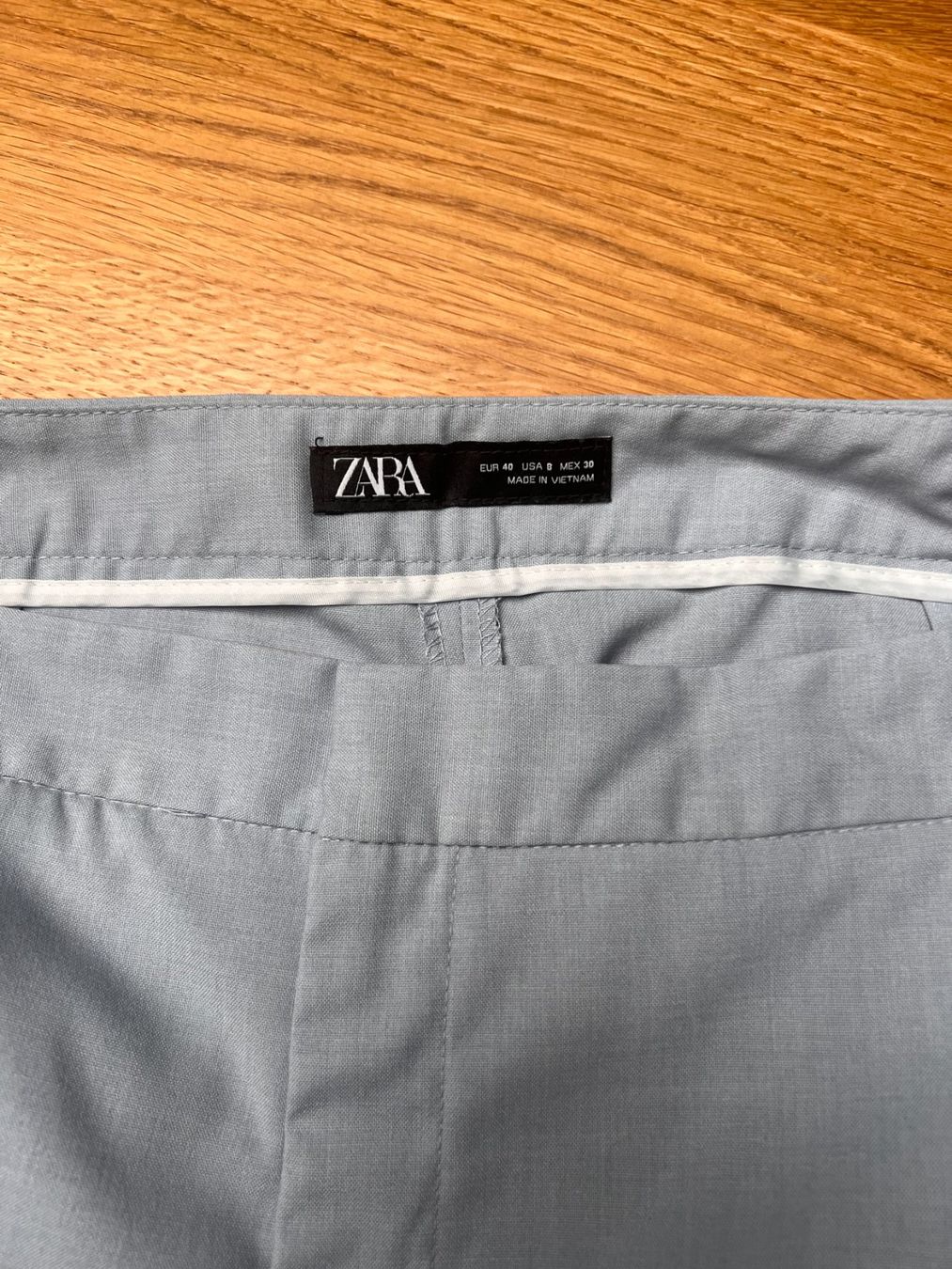 Zara Pantaloni: Zara Stoffhose, hellblau, Top Zustand – Nuovo (secondo la descrizione) da Zumikon venduto da jensbehlau81 2