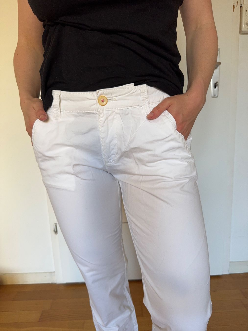 Esprit Pantaloni: Esprit Damenhose Gr. 34 – Usato da Lauwil venduto da nina-lara 2