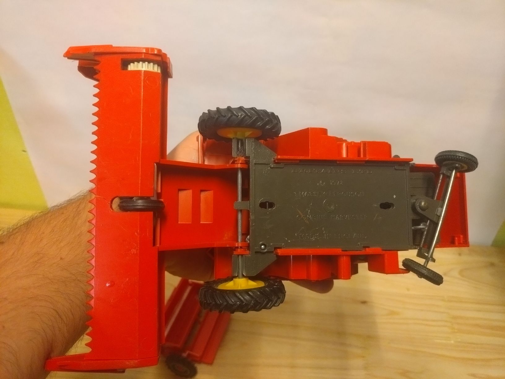 Britains Kit di modellismo & Modellini statici: Moissonneuse-batteuse Massey Ferguson Britains LTD 1970's – Usato da Farvagny-le-Grand venduto da LaCaverne 4