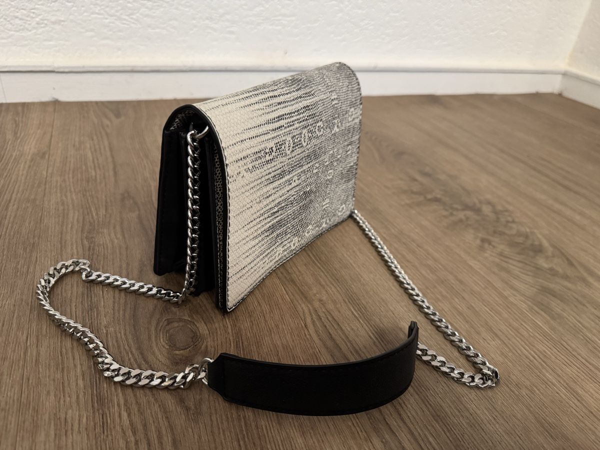 H&M Taschen für Damen: Tasche Umhängetasche H&M – Gebraucht aus Fislisbach von KolibriSecondhand 1