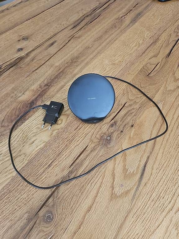 Ladegeräte: Samsung wireless charger  – Gebraucht aus Zürich von vintonsen 3
