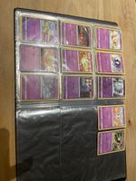 Pokémon Sammelkarten Album mit vielen verschiedenen Karten