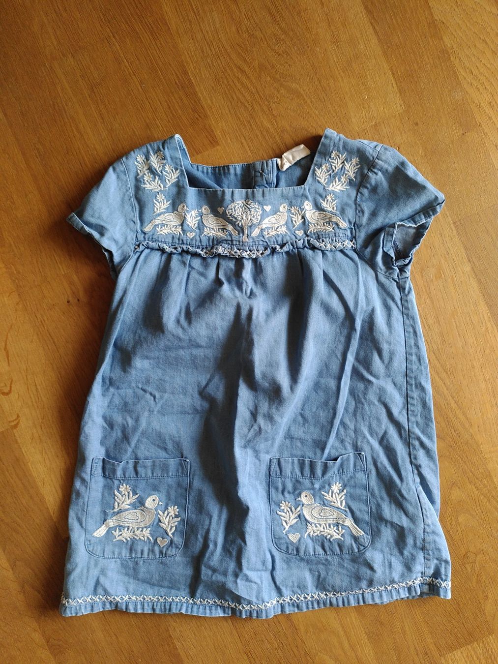 Mini Boden Camicette, T-shirt & Top: Mädchen Bluse Mini Boden blau bestickt Grösse 128 2-3y – Usato da Winterthur venduto da Jonatsch