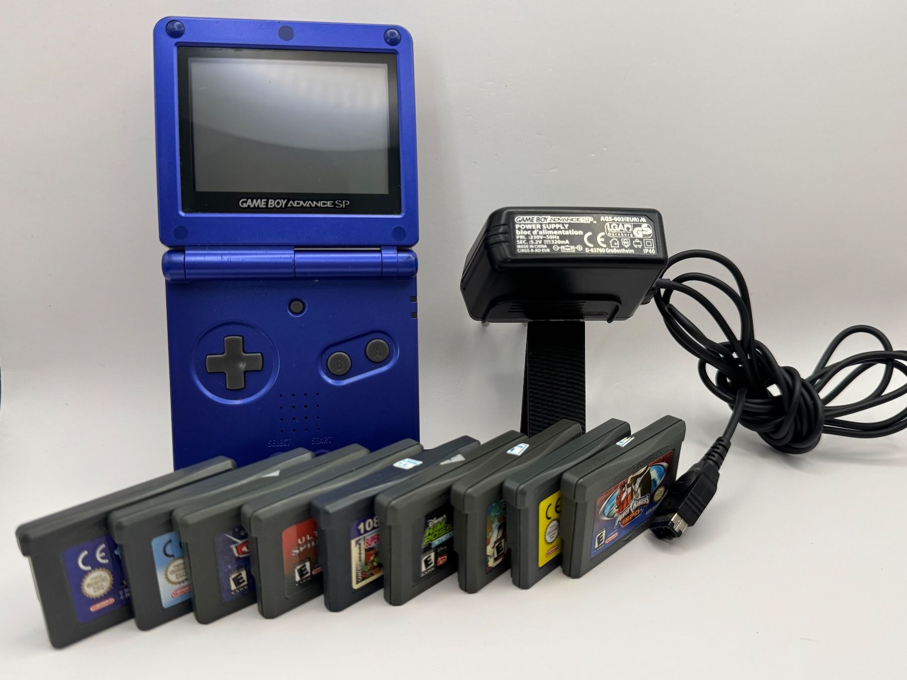 Nintendo Konsolen: Game Boy Advance SP mit 9 Spielen – Gebraucht aus Bettlach von awi_7jcb