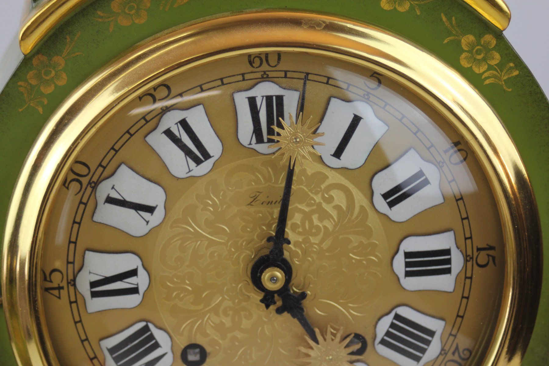 Zenith Neuenburger Pendule Grün Gold (Defekt) in Basel für CHF 41 – nur ...