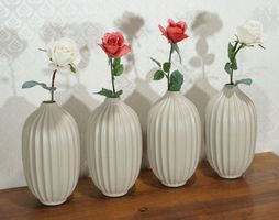 4 attraktive moderne Keramik-Vasen 30cm