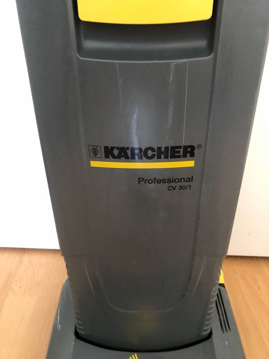 Kärcher Aspirapolveri & Accessori: Kärcher CV30/1 TEPPICHBÜRSTSAUGER – Usato da Thalwil venduto da SlavStore 1