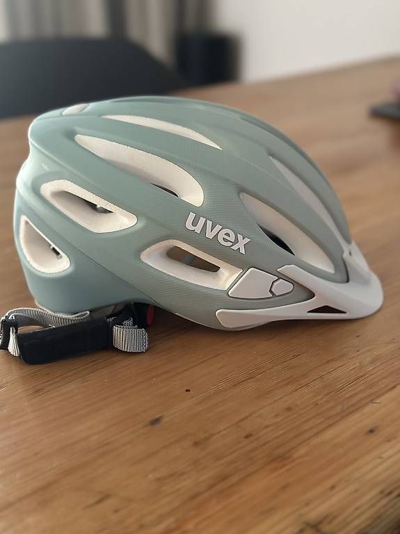 Caschi: Velohelm UVEX – Usato da Zürich venduto da Arielle36