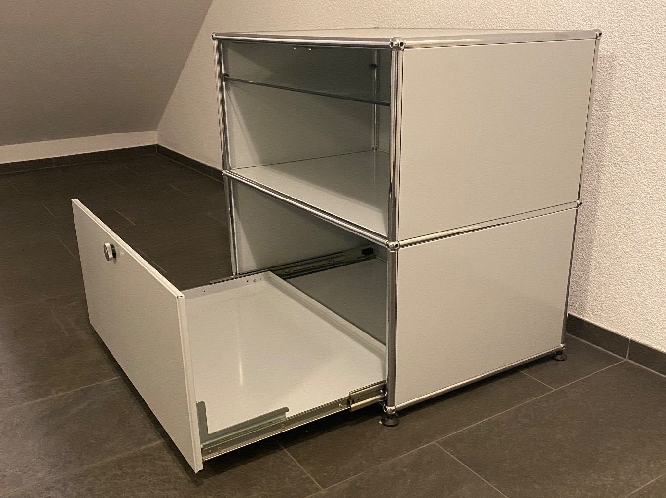 USM Kommoden: USM Haller – Gebraucht aus Binz von  1