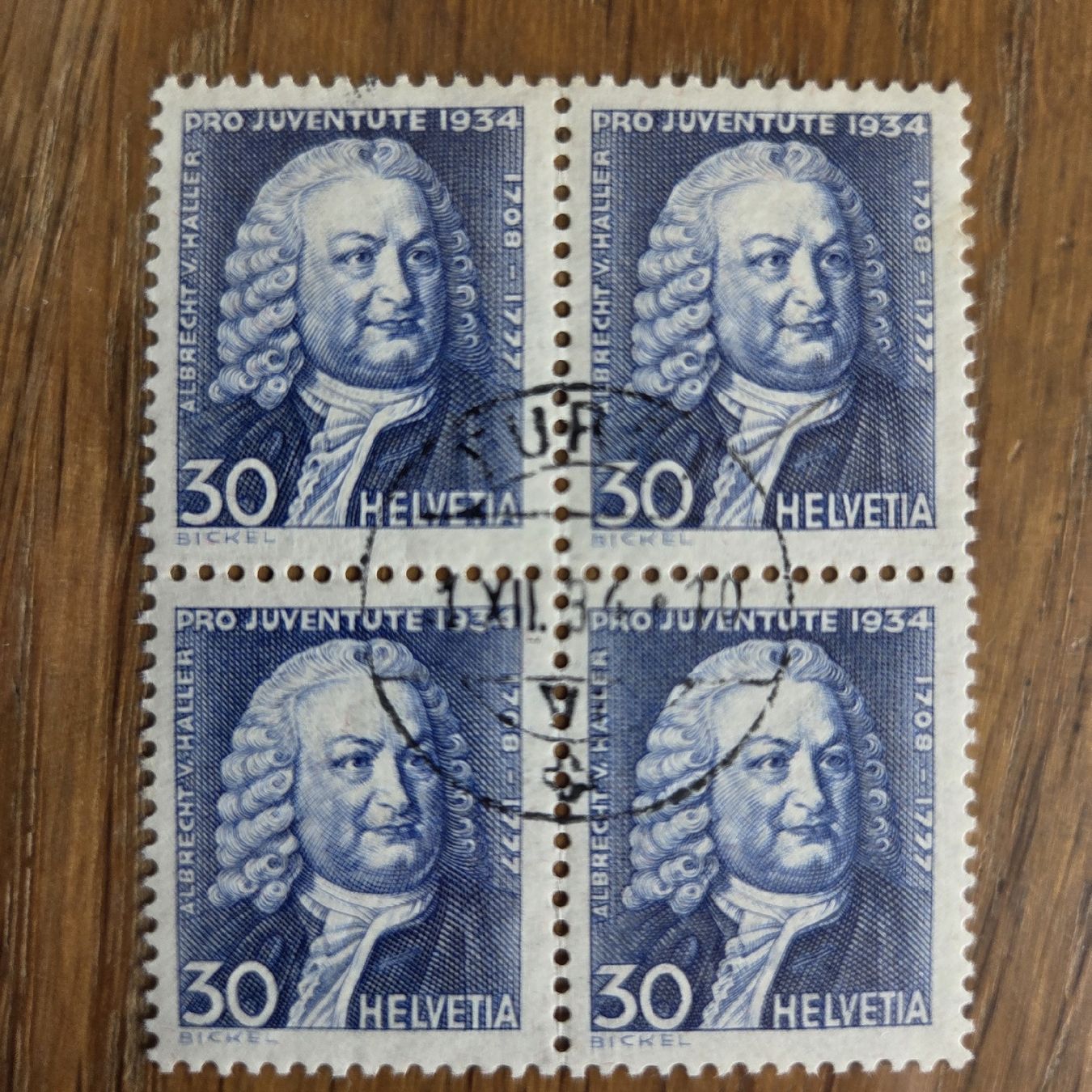 Tous les timbres: Briefmarken Pro Juv. Blöcke von 1943 – D'occasion à Stans par Ducati16 4