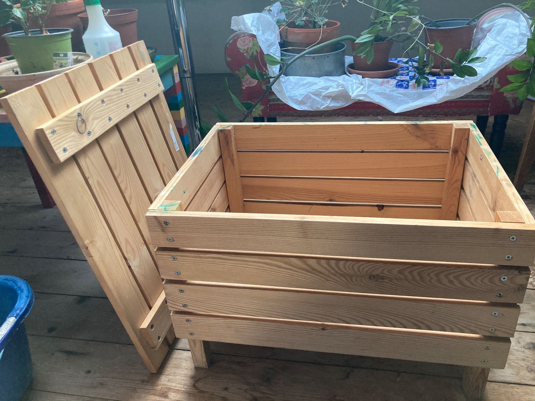 Holzkiste mit Deckel, IKEA, vielseitig verwendbar (Gebraucht) in Zürich für CHF 10 – nur Abholung auf Ricardo kaufen