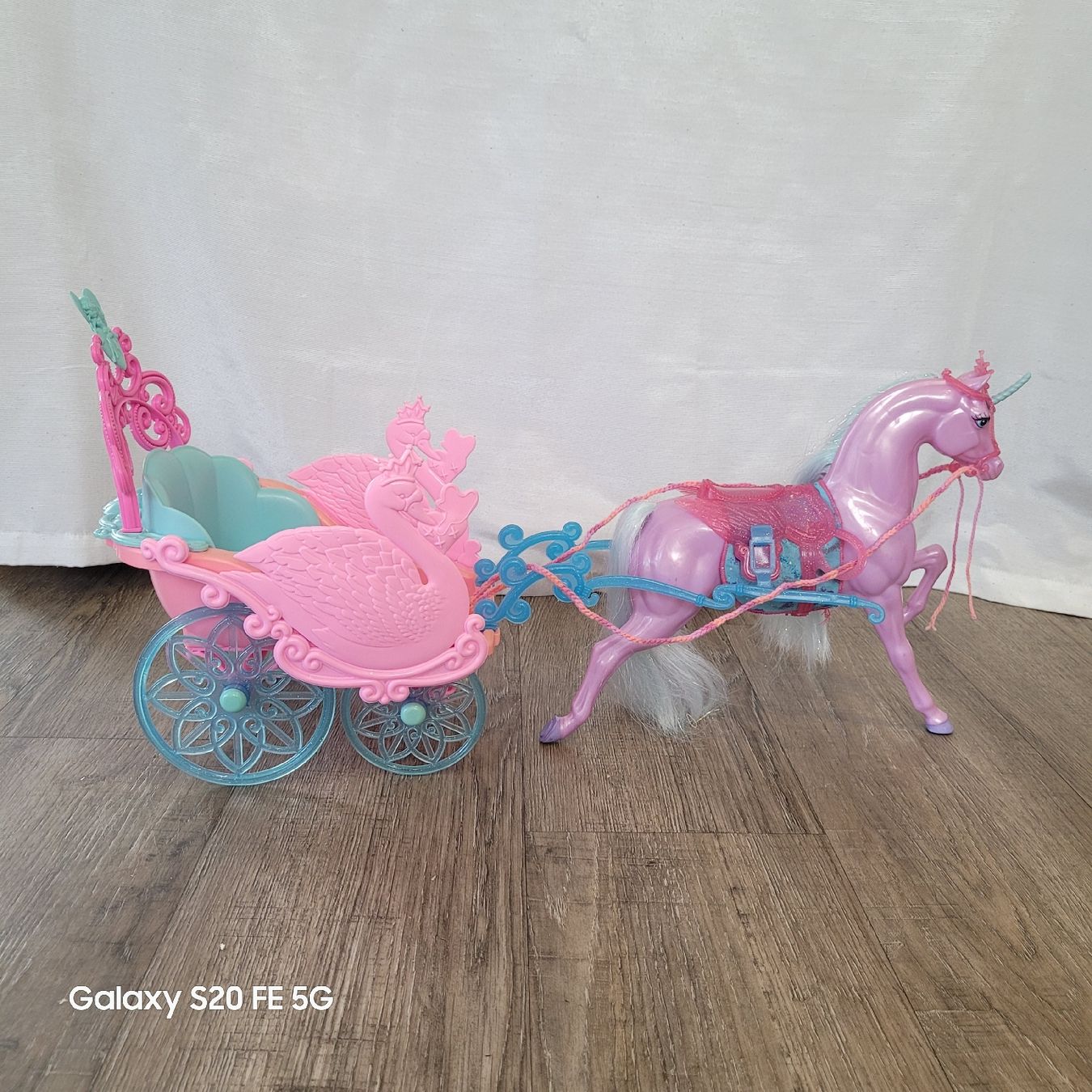 Giocattoli: Barbie Pferd Schwanensee Einhorn mit Kutsche – Usato da Niederbuchsiten venduto da klengyel 5