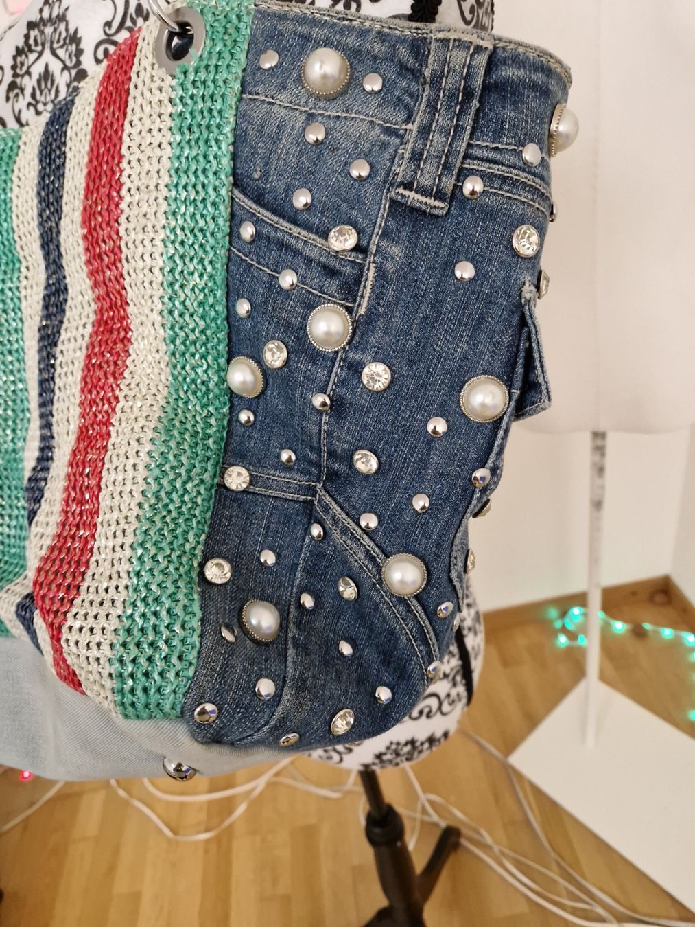 Borse da donna: Stylische Jeans-Tasche mit Perlen und Kette – Usato da Glattbrugg venduto da hap_8w8v 1