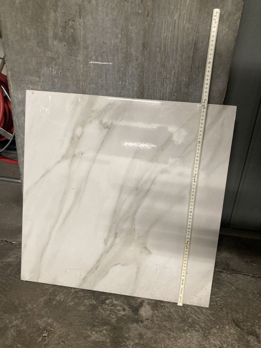 Piatti di portata: Fliese, Feinsteinplatte, Marmorfliese 60x60 – Nuovo (secondo la descrizione) da Biel/Bienne venduto da navix