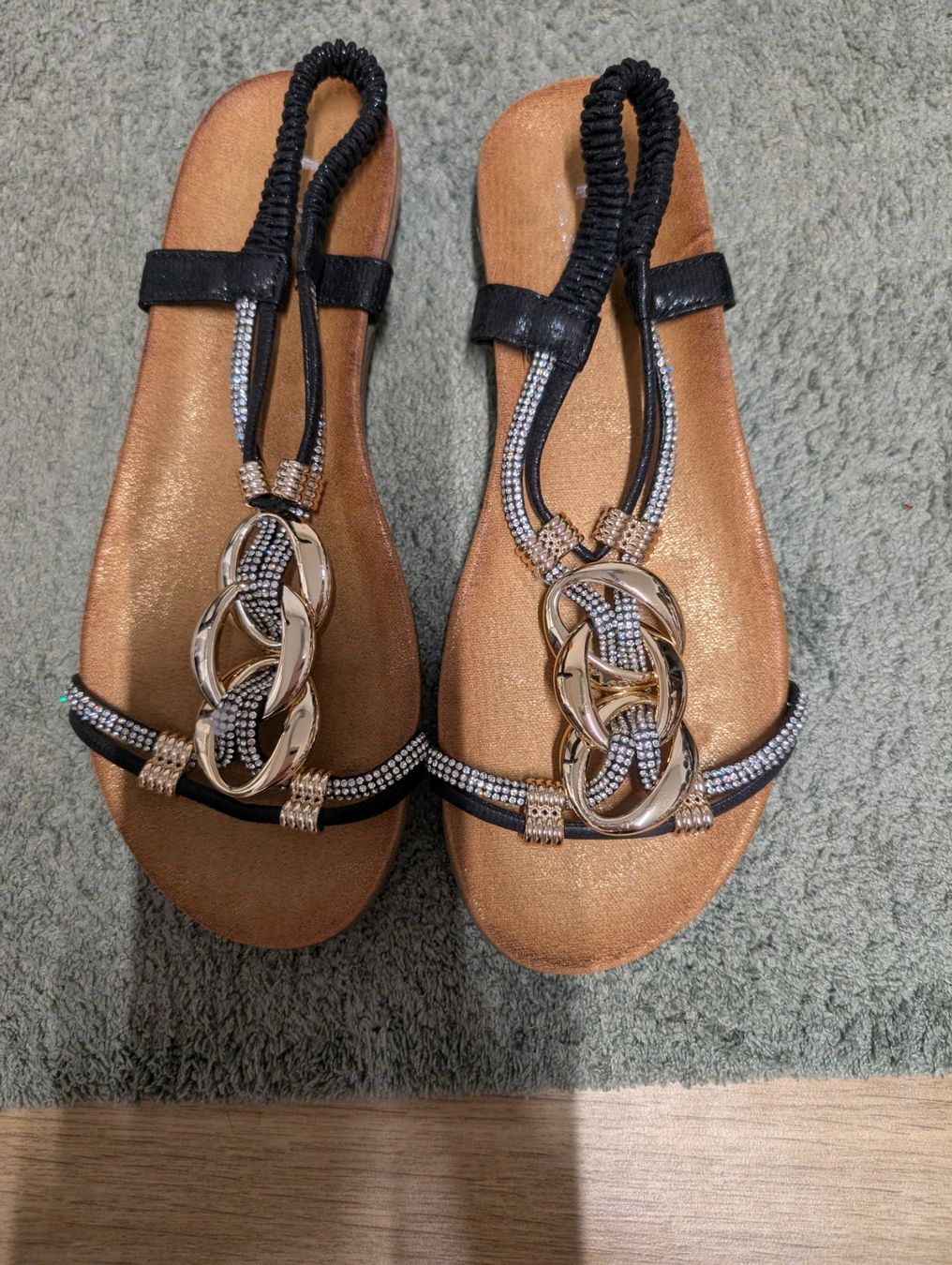 Chaussures femmes: Sandalen – D'occasion à Duggingen par cri_76mj 2