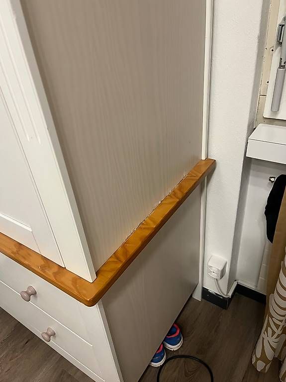 Armadi: Weisser Kleiderschrank Holz – Usato da Davos Wiesen venduto da Roseli21 2