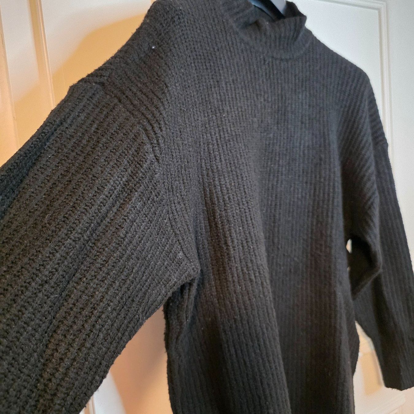 Monki Maglioni & Felpe: Monki Rollkragenpullover Schwarz Gr. 40/42 warm Strick – Usato da Wald ZH venduto da CapLux 4