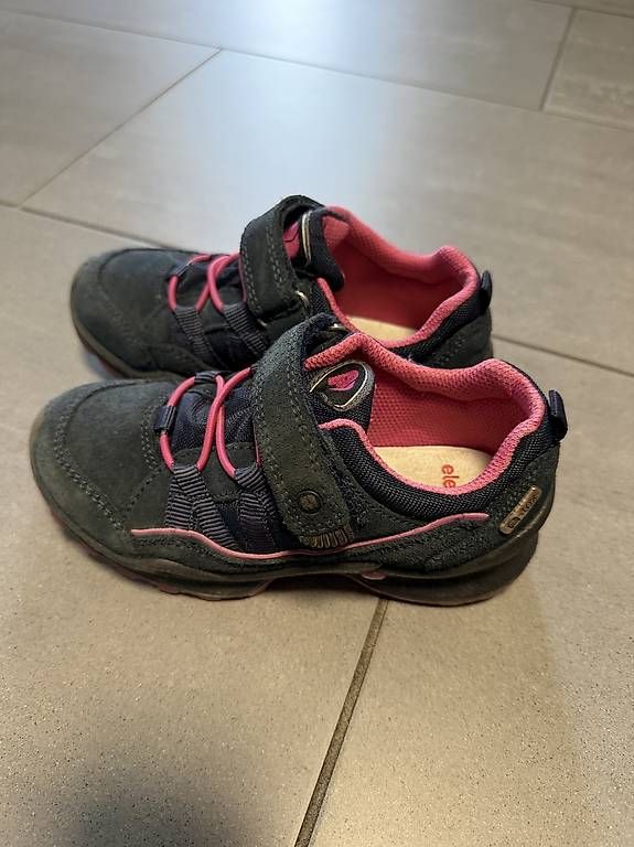 Chaussures filles: Elefanten Schuhe Grösse 28 Mädchen – D'occasion à Thal par maesi86