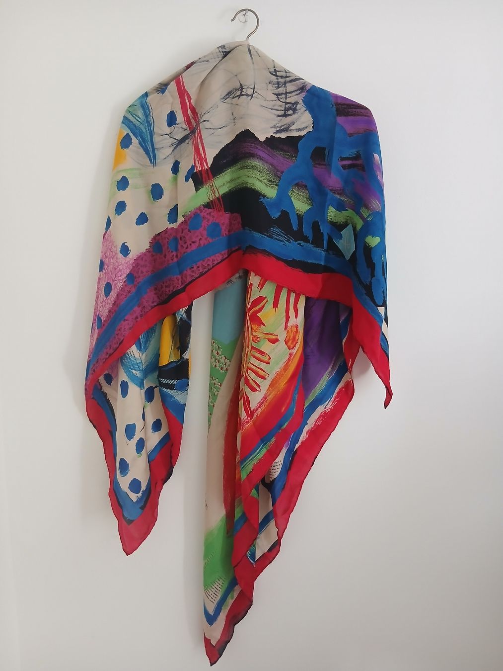 Christian Lacroix Foulard & Sciarpe: Christian Lacroix Silk Square Scarf Large – Nuovo (secondo la descrizione) da Wil SG venduto da tre_g2l7 5