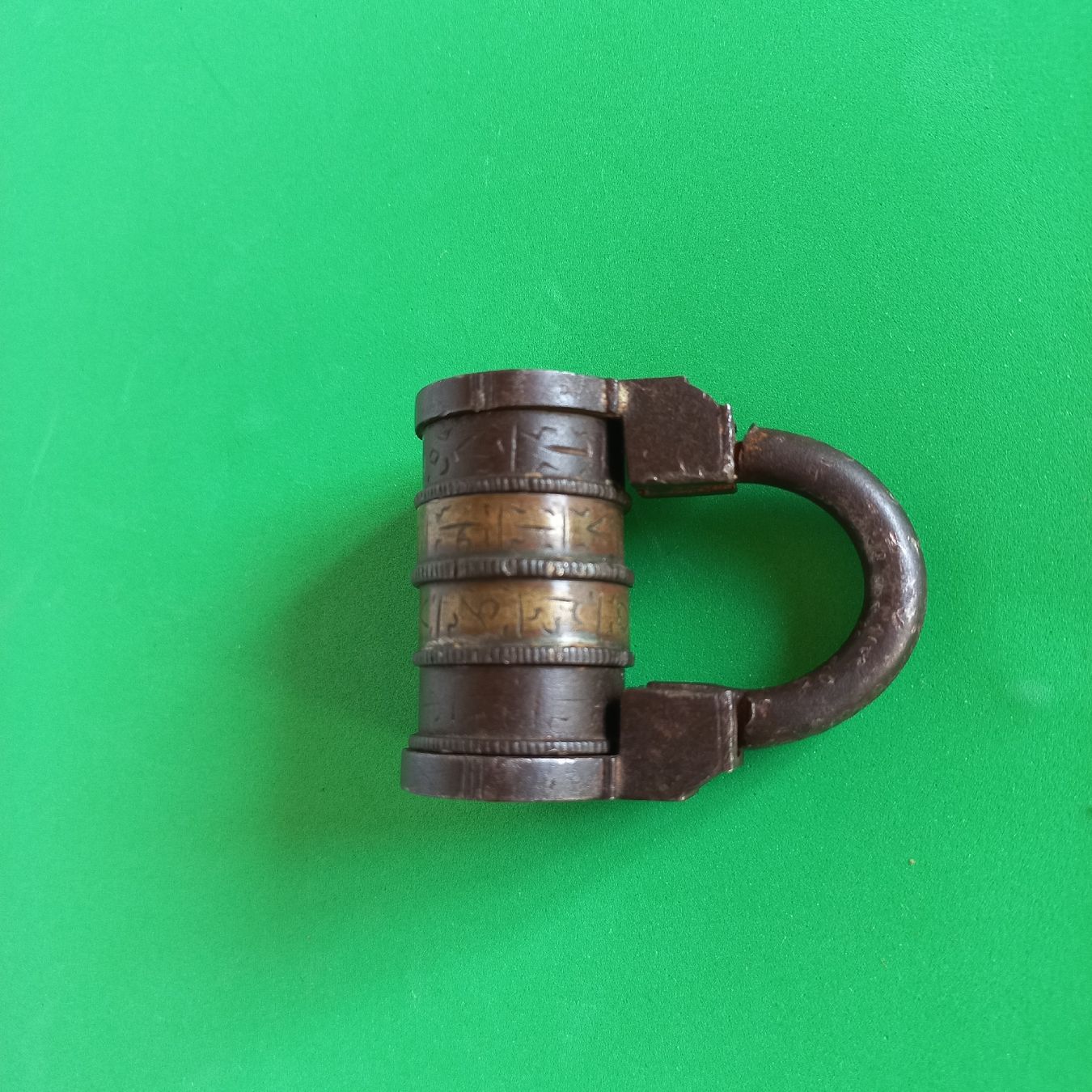 Lucchetti: Ancien cadenas à combinaison. – Usato da Dompierre FR venduto da fat_xth5 8