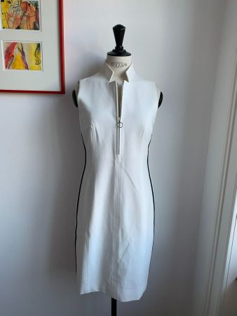 AKRIS: Weisses Kleid mit Kaufetikette, 36, NP 995.-