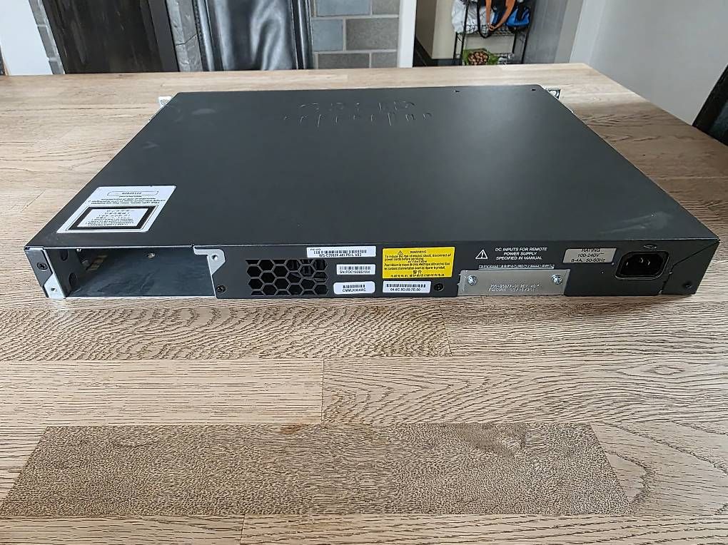 Hub & Switch: Cisco Catalyst WS-C2960X-48LPD-L + 2x SFP Module – Usato da Amriswil venduto da SaSag74 2