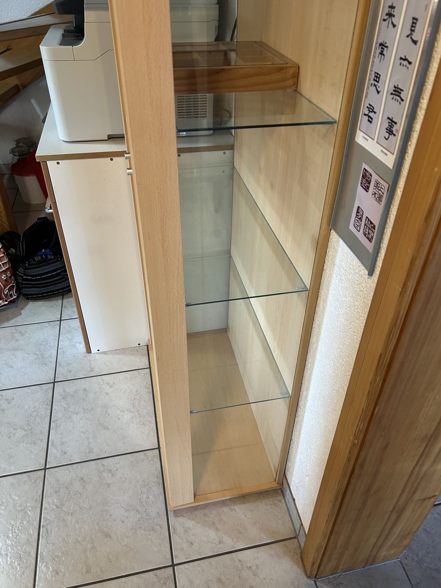 Vitrinen: Glasvitrine – Gebraucht aus Zäziwil von Nmarcello 4