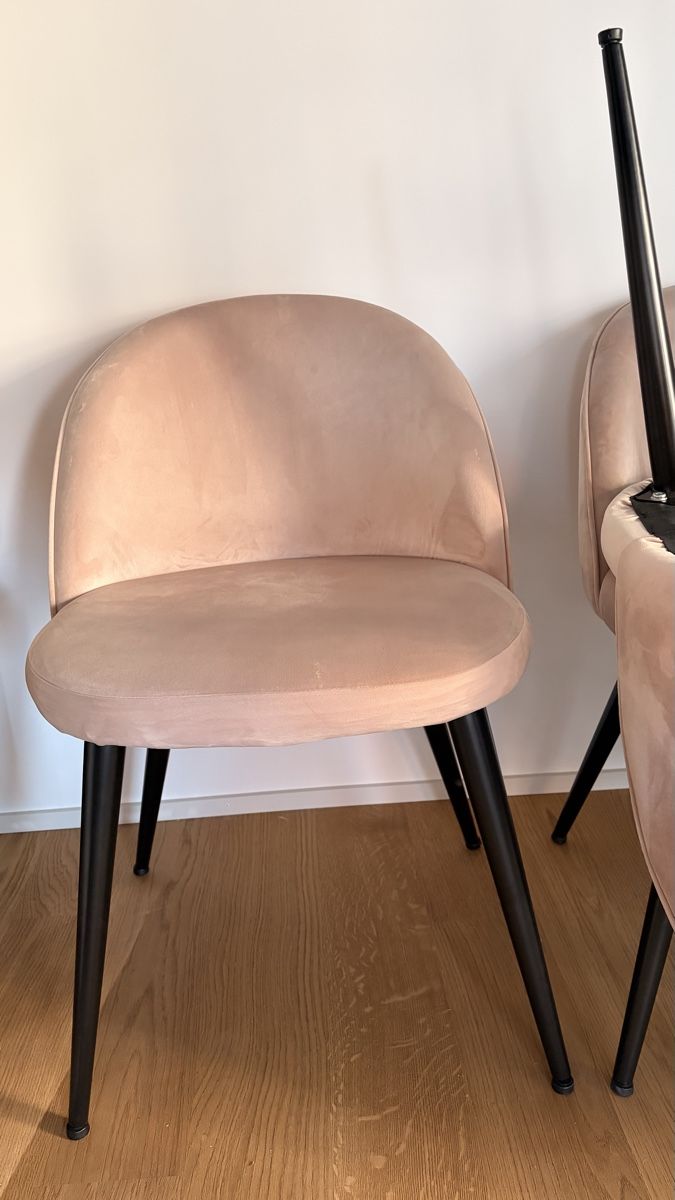 Stühle: 6 Rosa Stühle, Samt-Optik – Gebraucht aus Zürich von sarahmessm.r 1