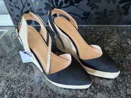 NEW Chic Even&Odd Black Wedge Sandals - Size 38 - New!