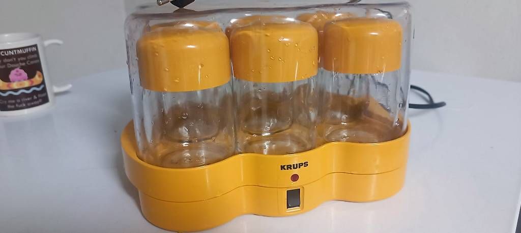 Küchengeräte: Joghurtbereiter KRUPS mit 6 Original-Gläsern – Gebraucht aus Bern von sv-trade