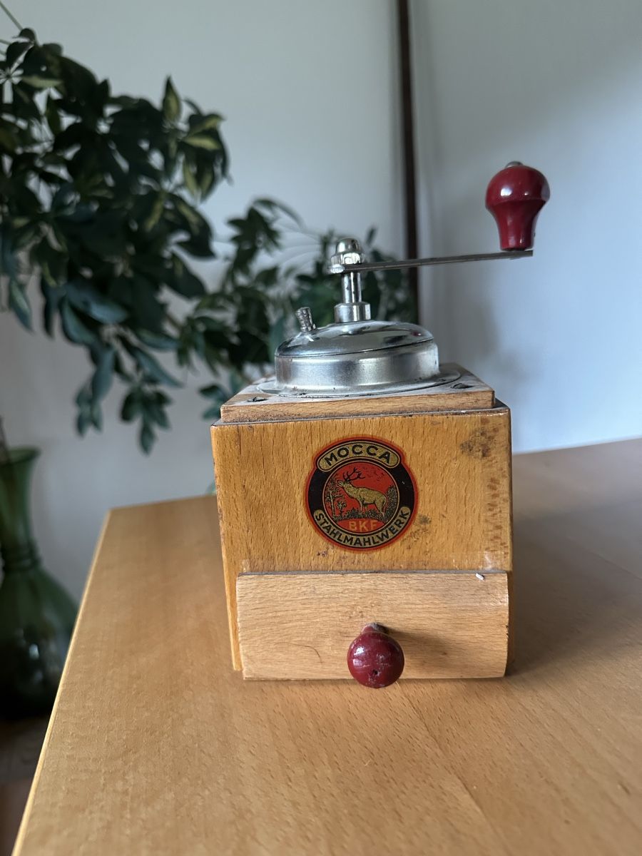 Elettrodomestici da cucina: Antike Kaffeemühle – Usato da Windlach venduto da Joice14