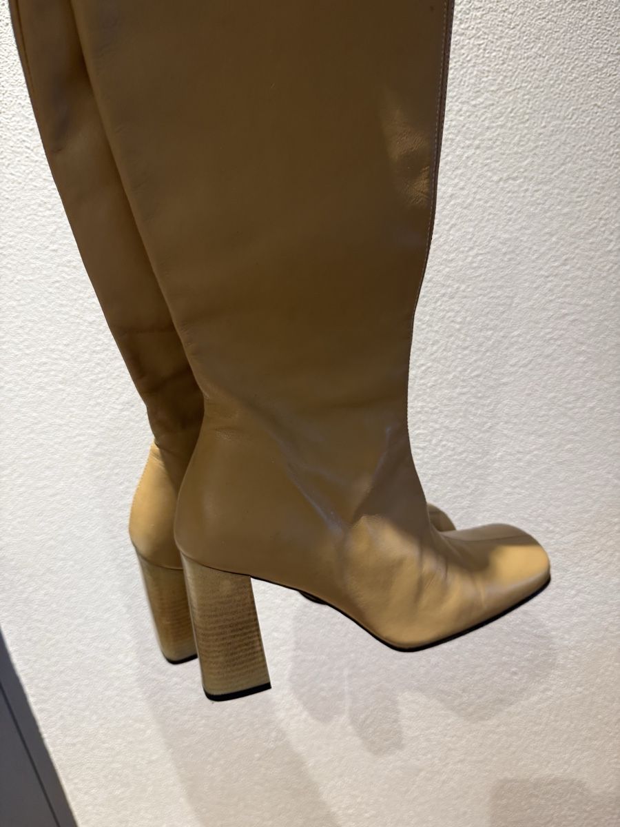 Scarpe da donna: Beige Knee High Leather Boots, Size 39/40 – Usato da Horgen venduto da yun_jv9b 1
