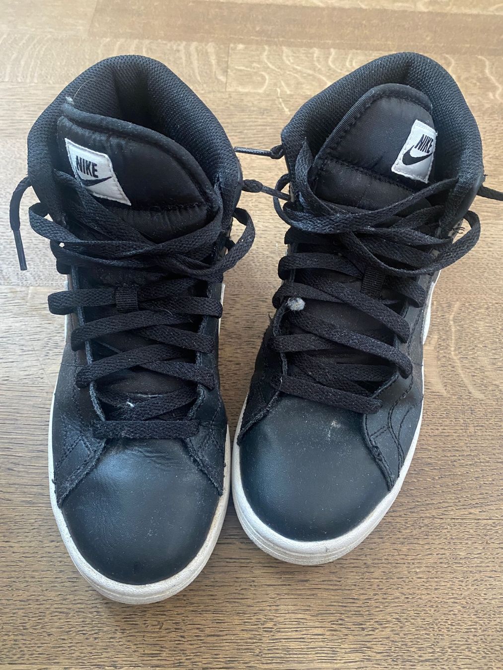 Nike Scarpe per ragazzi: Nike Sneaker 39 – Usato da Glattbrugg venduto da A.S.90