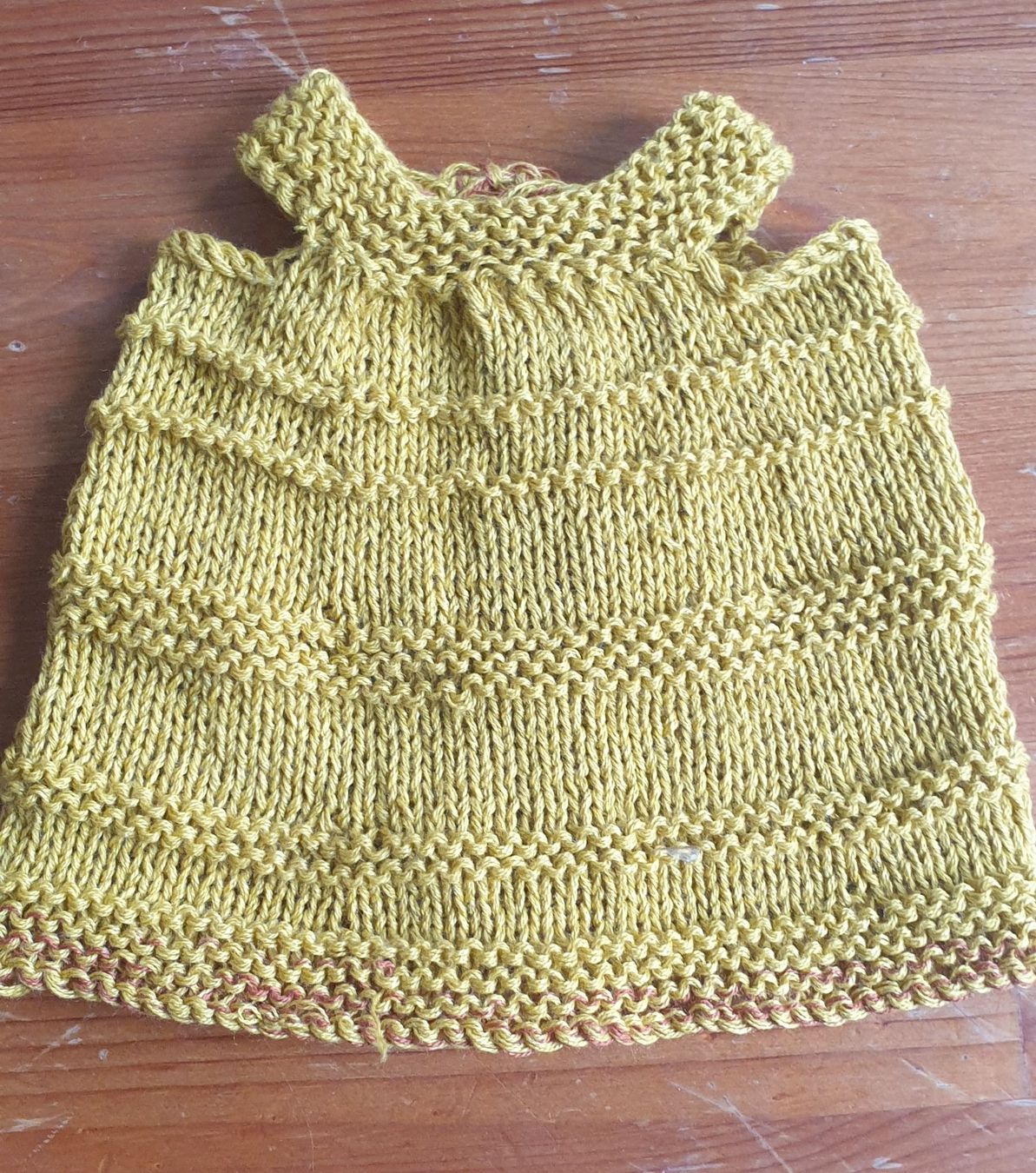 Bambole: Handgestricktes Kleidchen Gr. 30 cm – Nuovo e nell'imballaggio originale da Aesch BL venduto da Gold1Fisch2 2