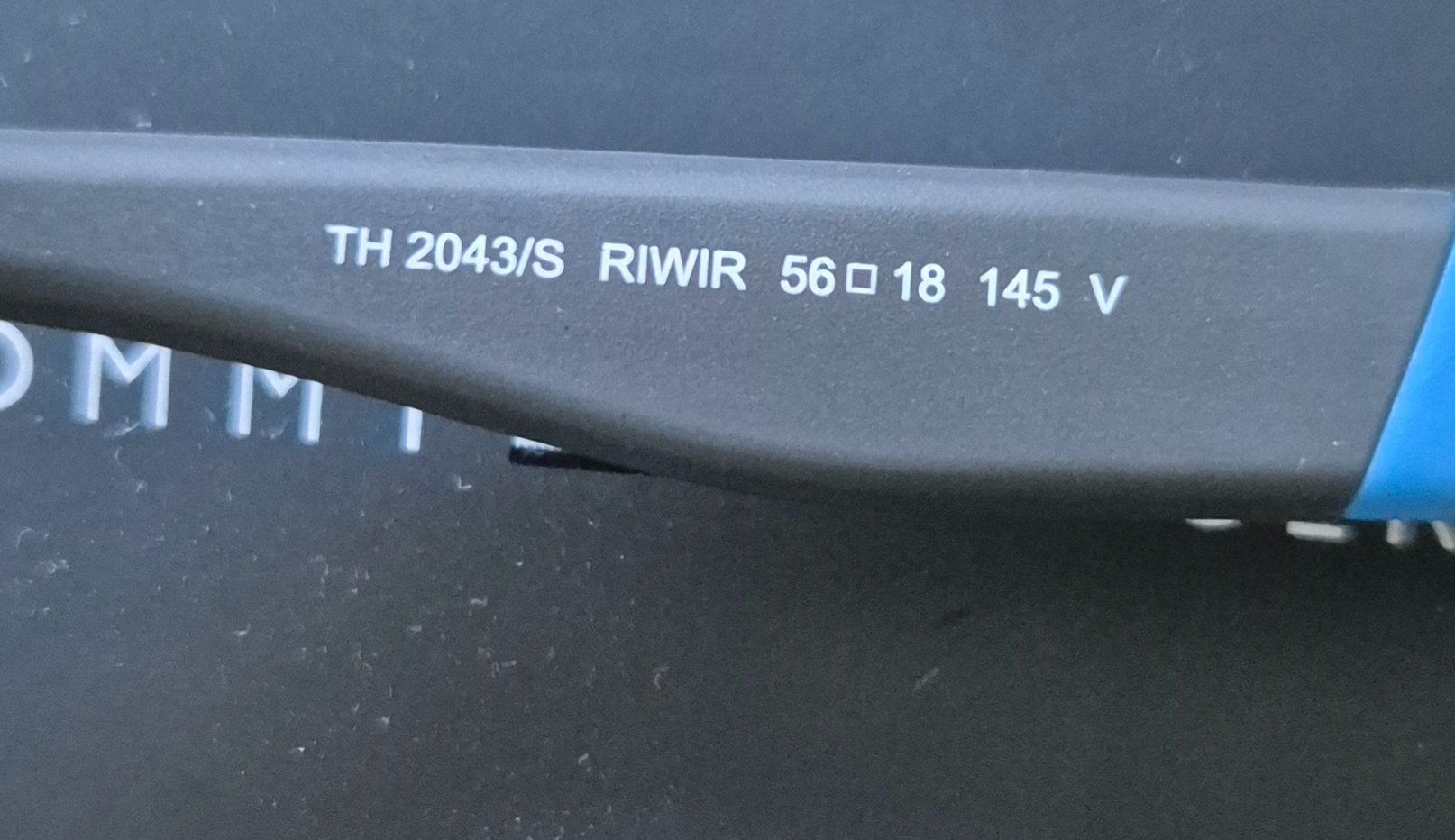 Tommy Hilfiger Lunettes & Verres: Tommy Hilfiger Sonnenbrille - matte grey NEU! – Neuf avec emballage d'origine à Aarburg par 69daros 4