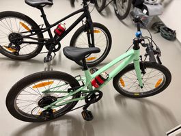 Kinder Velo Specialized mintgrün 20 Zoll guter Zustand